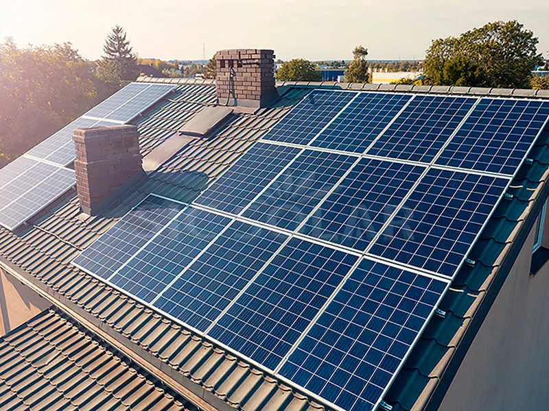 11KW solpaneler spanska tegeltakfästen